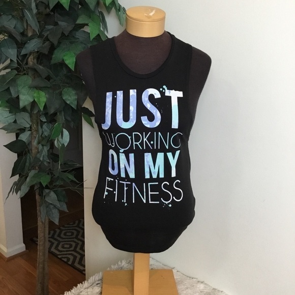 So Set 2 workout tanks size small - Picture 3 of 15